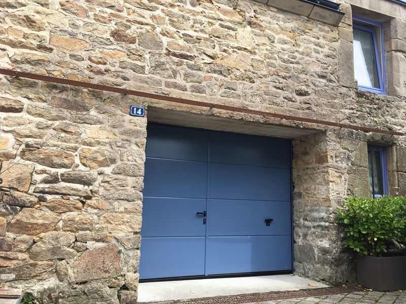 Porte de garage sectionnelle - L'Expert Fenêtre